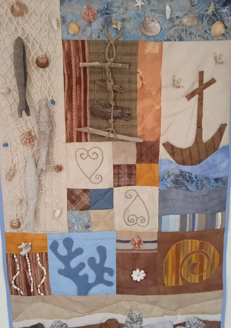 Patchwork r&eacute;alis&eacute; par les adh&eacute;rents des "petits points"